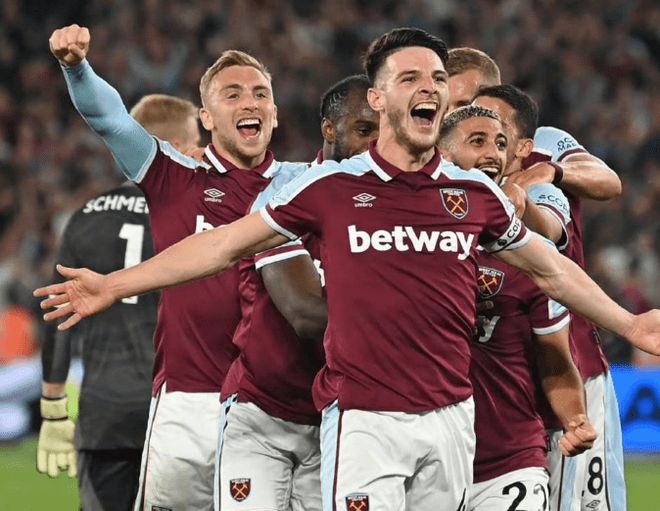 湖人半场高效，两项命中率均超5成，两队狂轰16记三分