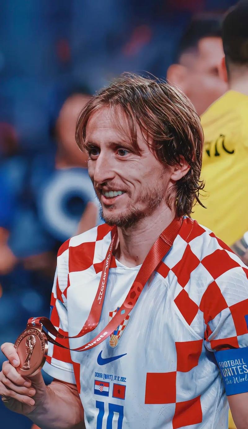 亚当·沃顿的欧冠梦：曼联的挑战与机遇