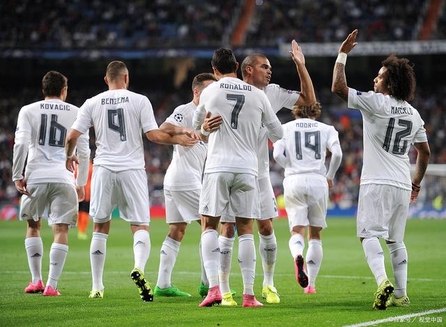 辽宁全场三分25中6，出现了高达23次失误